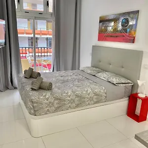 Modern Loft With Terrace In Pedestrian Street Next To Las Canteras Las Palmas de Gran Canaria